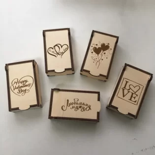 Small boxes for February 14-valentines day for small gifts such as keychains