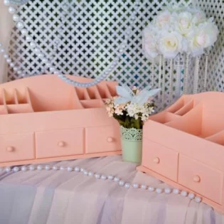 Storage box jewelry container