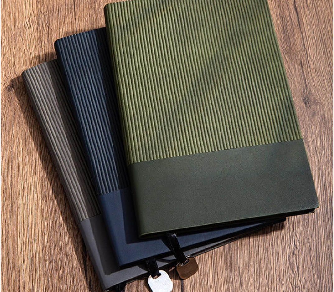 personalized diary gift Gurgaon premium notebook set