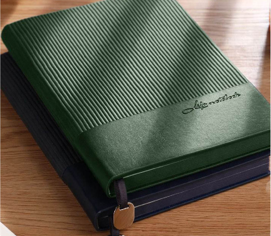personalized diary gift Gurgaon premium notebook set