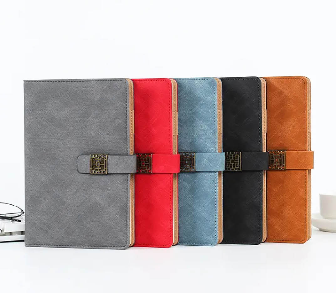 personalized diary gift Gurgaon premium notebook set
