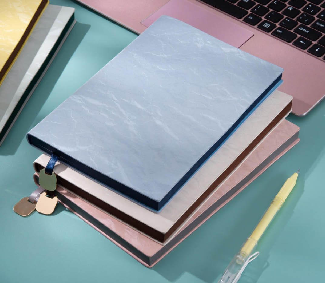 personalized diary gift Gurgaon premium notebook set