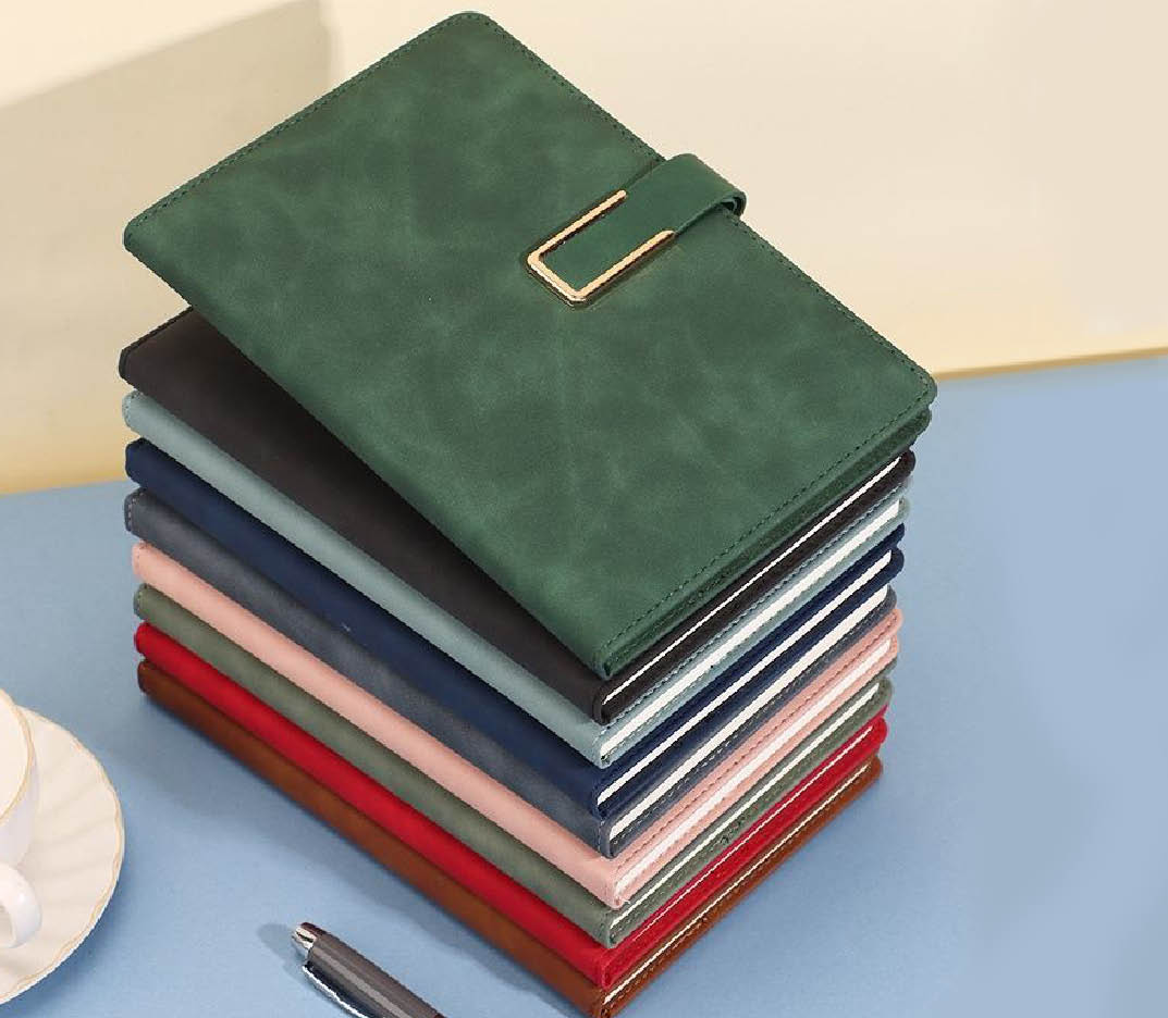 personalized diary gift Gurgaon premium notebook set