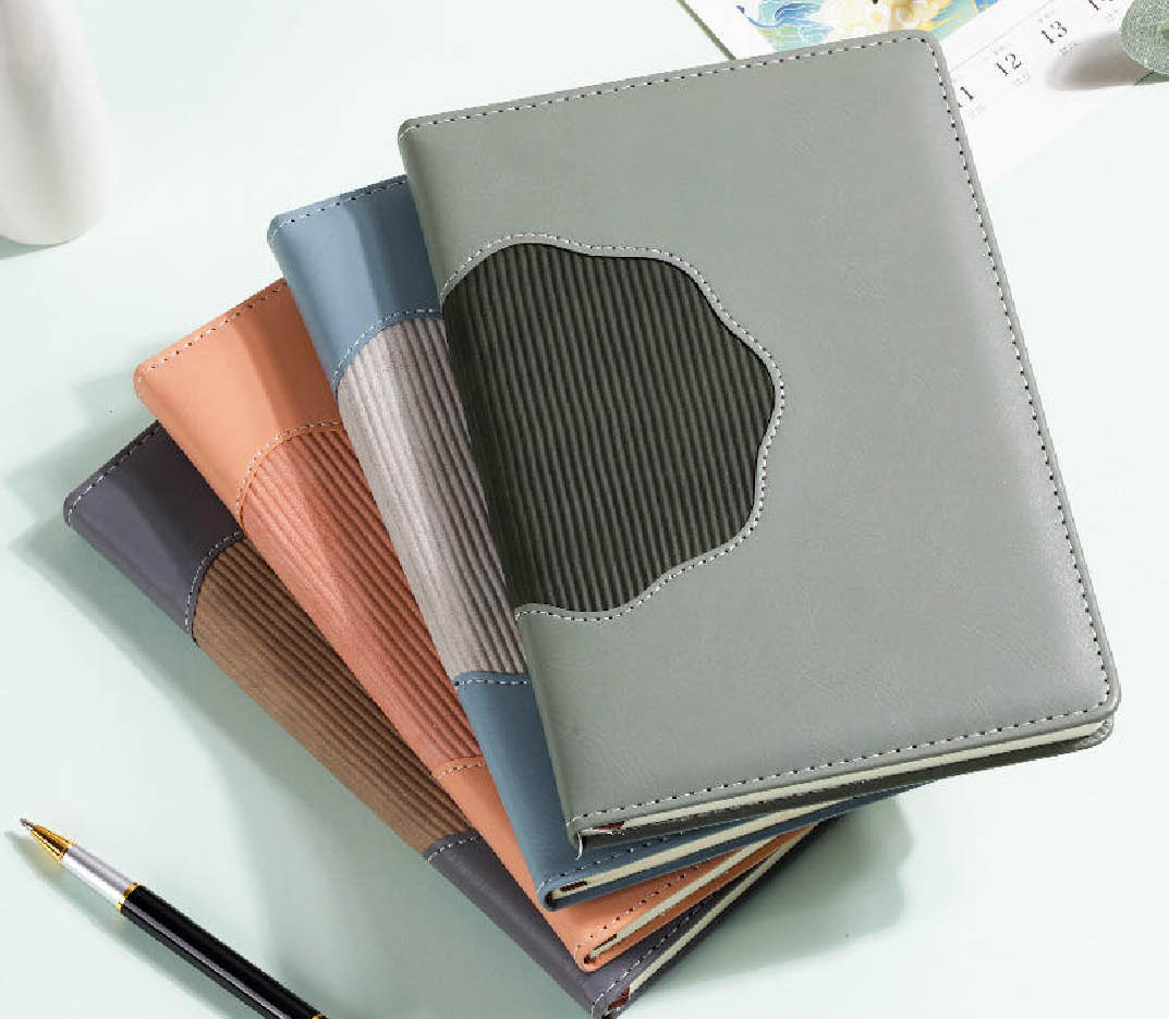 personalized diary gift Gurgaon premium notebook set