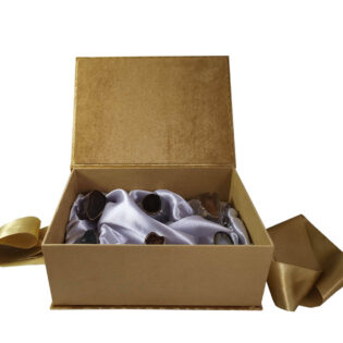 Luxury Velvet Gift Box with Ribbon Bow and Tassel Packaging