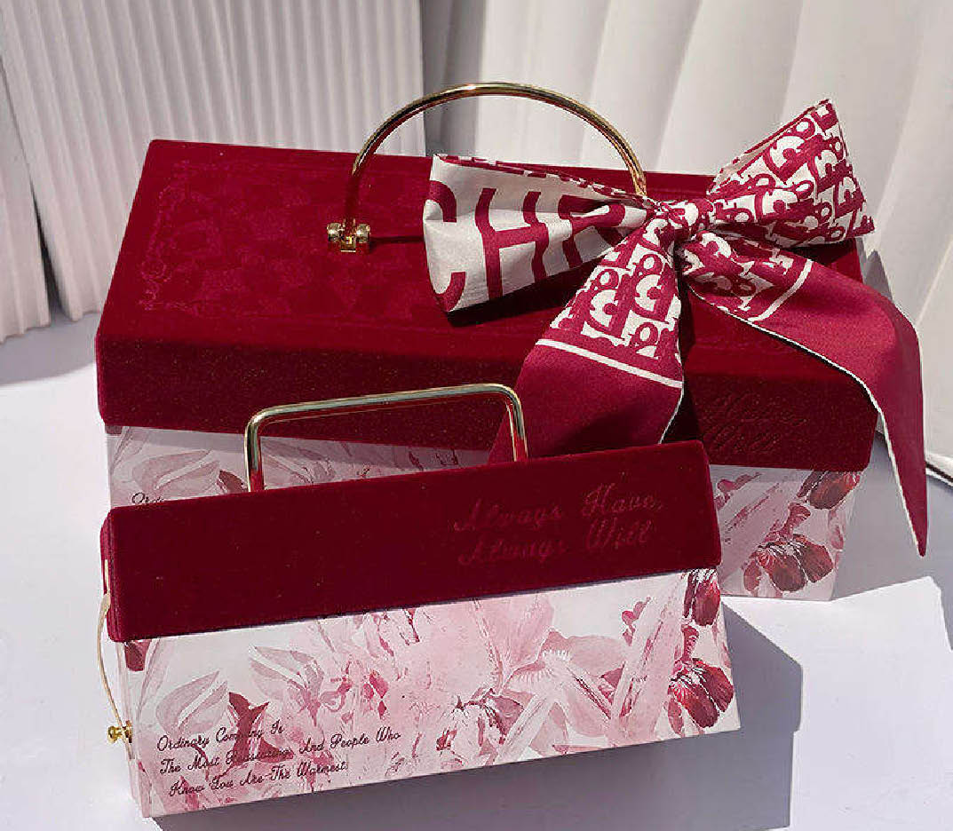 Gift Packing Box in Gurgaon Gift Packing Box in Gurgaon by Gurgaon Graphics for Corporate Gifts, Hampers and Premium Packaging