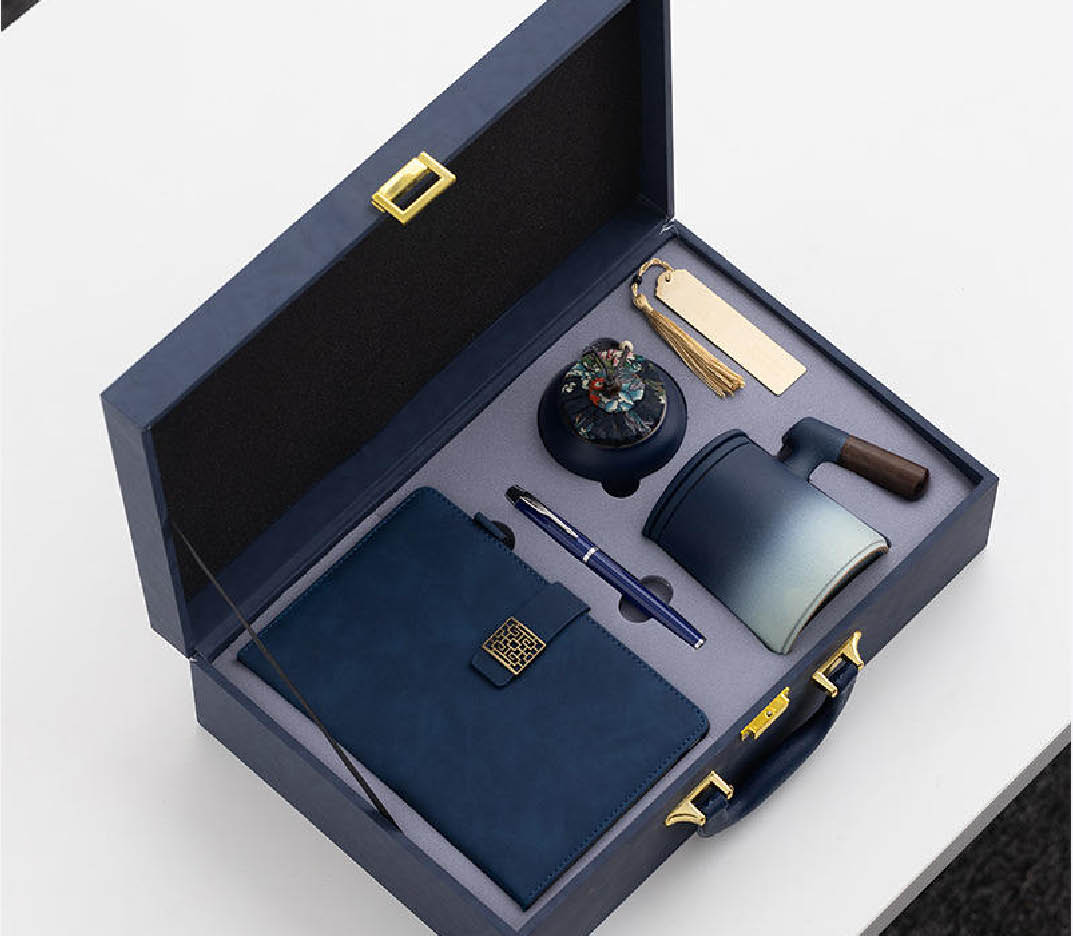 Corporate Gift Hampers premium gift box set with notebook mug pen and accessories